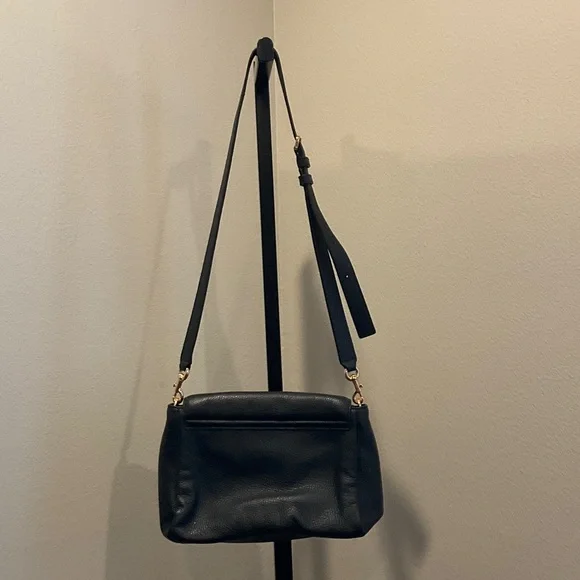 Marc Jacobs pebbled leather Black Crossbody Bag with Gold Accents - Picture 3 of 5